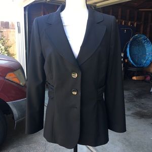 Feminine, black wool blazer